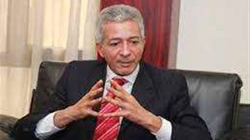 عادل عز