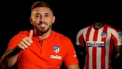 هيكتور هيريرا يفوز بجائزة أفضل لاعب في الكونكاكاف الذهبية