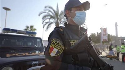 ضبط عاطلين خطفا حقيبة عامل بالمعادي