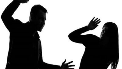 حلق شعر مراته زيرو .. القصة الكاملة لزوج يعذب زوجته وأبنائها
