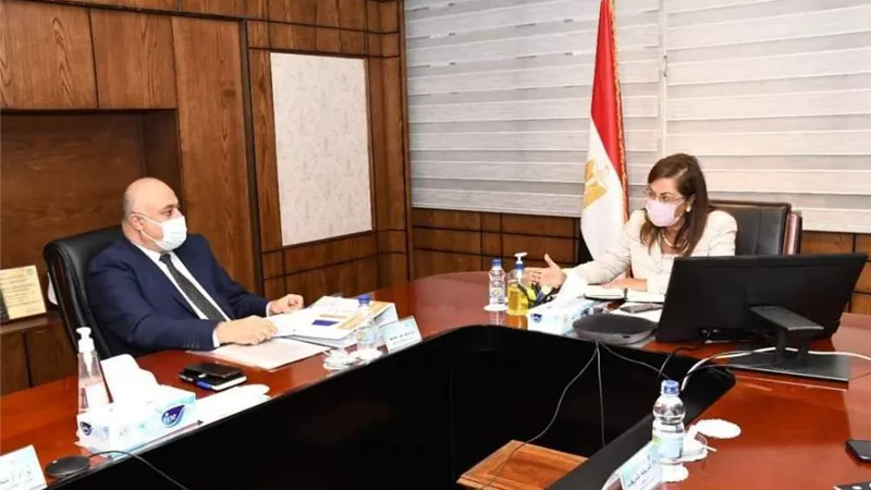 وزيرة التخطيط تعقد اجتماعًا لمتابعة مشروعات التحول الرقمي والبنية المعلوماتية