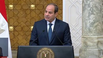 الرئيس السيسى يعود إلى أرض الوطن بعد مشاركته فى القمة العربية الإسلامية المشتركة بالرياض