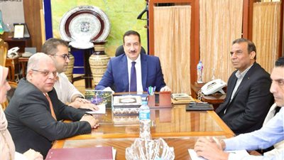 محافظ المنوفية يلتقى وفد الهيئة العامة للتخطيط العمراني