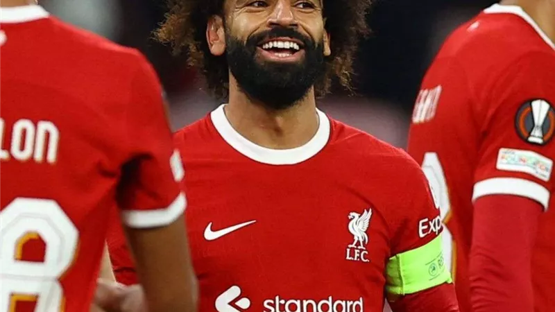 محمد صلاح يتوج بجائزة أفضل هدف عن شهر أكتوبر