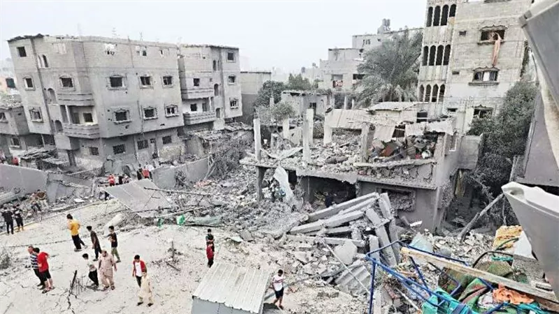 الهلال الأحمر الفلسطيني: الاحتلال يستهدف مستشفى القدس وسقوط شهيد و19 مصابا