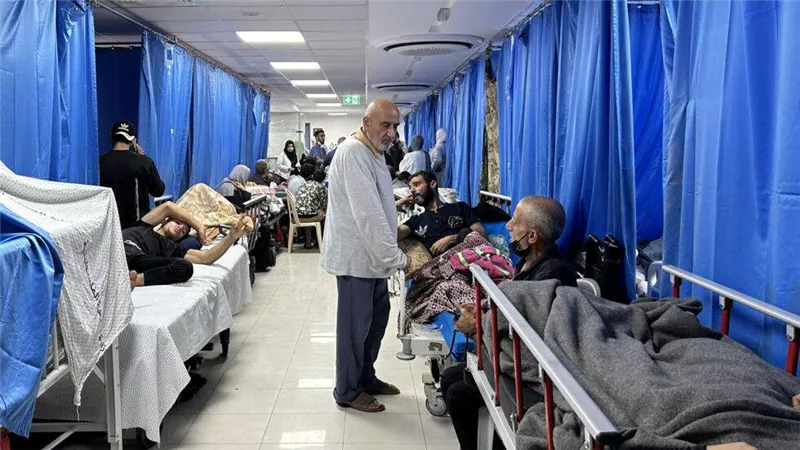 الهلال الأحمر الفلسطيني: انهيار مستشفيات غزة بشكل كامل.. والمرضى الآن 