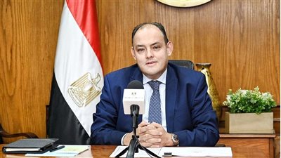 وزير الصناعة يُجري مباحثات مع نظرائه من كينيا وساحل العاج ورواندا بختام معرض التجارة البينية