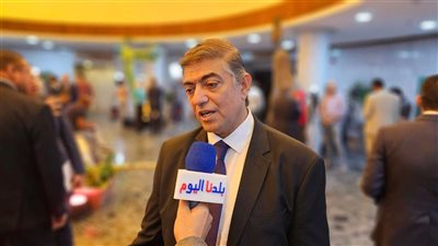 هشام عبدالعزيز يثمن قرار «المتحدة» منح 100 دقيقة لمرشحي الرئاسة