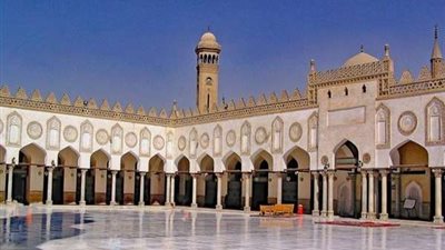 الشحات عزازي: في هذا التوقيت يتجلى الله على أهل الأرض ويقبل الدعاء