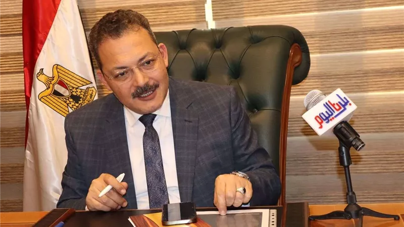 مقرر لجنة الاستثمار بالحوار الوطني يثني على مبادرة «الوزراء» لصرف الدولار للتجار من البنك المركزي