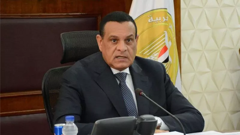 وزير التنمية المحلية يتسلم تقرير عن جهود الحملات المُكبرة بالمحافظات