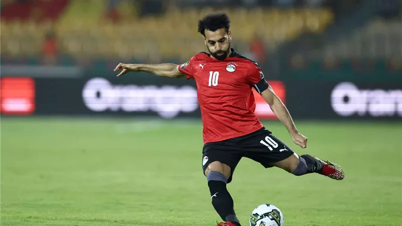 4 أهداف تضعه على الصدارة.. هل يقتنص صلاح لقب هداف مصر في تصفيات كأس العالم؟