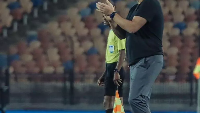 الزمالك يعلق على أزمة ثلاثي المنتخب: فيتوريا السبب