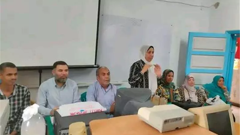 محافظ أسيوط: ندوات توعوية وتثقيفية بالقضايا السكانية بمدارس مركز القوصية