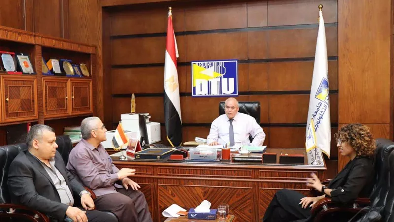 رئيس جامعة الدلتا التكنولوجية يبحث سبل التعاون المشترك مع شركة هواوي