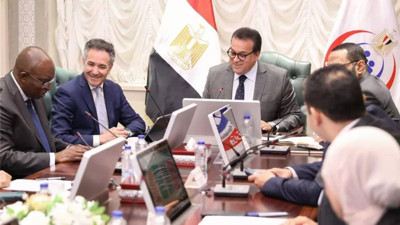 وزير الصحة يستقبل المدير العالمي لمؤسسة التمويل الدولية للصحة والتعليم لبحث سبل التعاون المشتركة