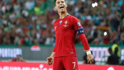 كرستيانو يقود هجوم البرتغال أمام أيسلندا برغم التأهل للبطولة النهائية