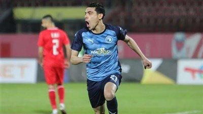 مصدر يكشف تفاصيل عقد محمد حمدي بعد تجديده مع بيراميدز