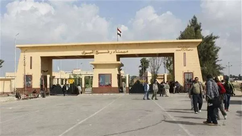 عاجل| عبور شاحنتي وقود جديدتين إلى قطاع غزة عبر معبر رفح