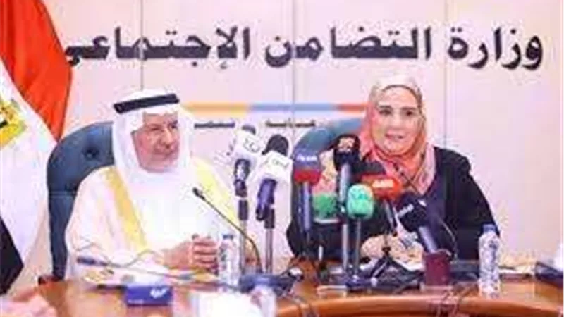 «القباج» توقع مذكرة تعاون مع الهلال الأحمر ومركز الملك سلمان للإغاثة لمساعدة أهالي غزة