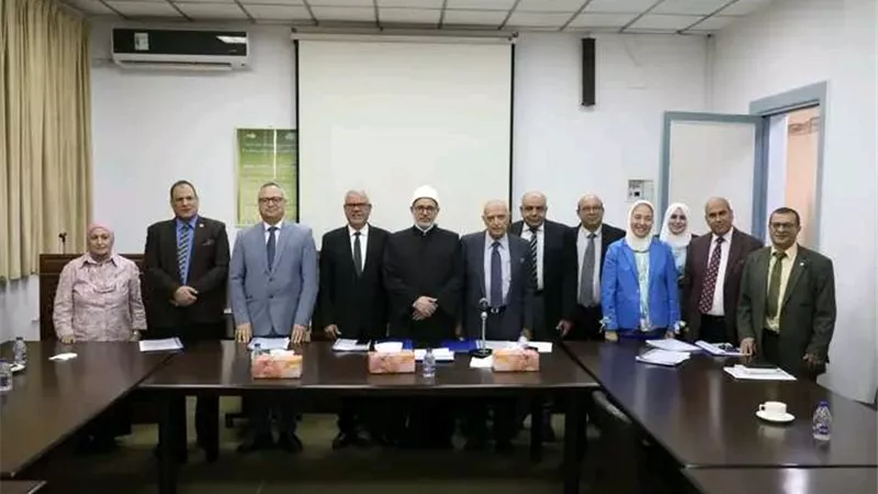 رئيس جامعة الأزهر يشيد بجهود المركز الدولي للبحوث السكانية في خدمة المجتمع