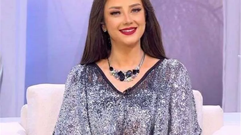 تعليق نـاري من رضوى الشربيني على استقالة هند صبري (فيديو)