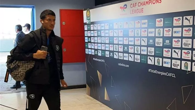 وصول فريق بيراميدز إلى استاد الدفاع الجوي لمواجهة مازيمبي
