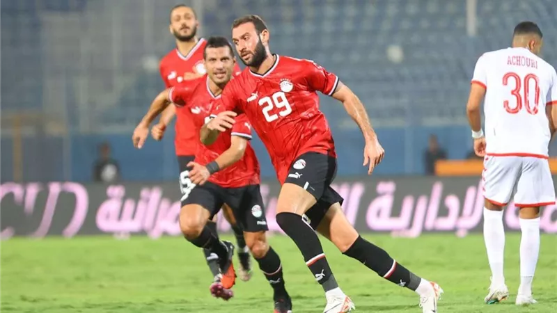 فيوتشر يبلغ الأهلي بمطالبه النهائية للاستغناء عن عمر كمال عبدالواحد