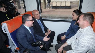 رئيسة المجر تستقل قطار  بعربات مجرية من محطة رمسيس حتى الجيزة