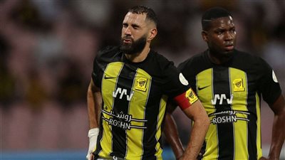 برغم خروج بنزيما مصاب.. اتحاد جدة يتقدم في الشوط الأول على الخليج في دوري روشن