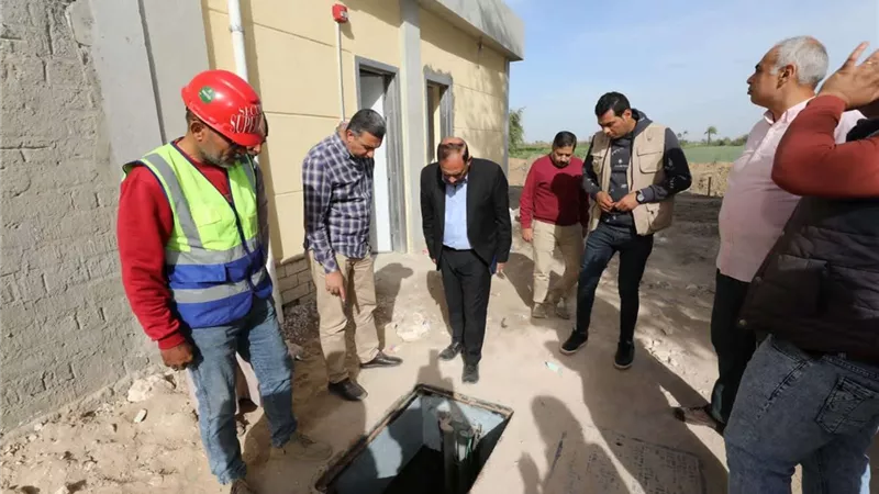 رئيس مياه أسيوط يتفقد مشروع صرف صحي درنكة للاطمئنان على تحقيق الاستفادة القصوى