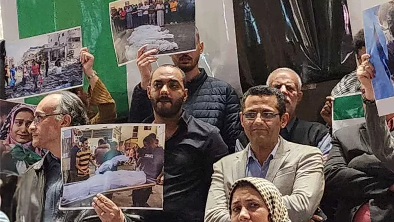نقابة الصحفيين تنظم وقفة احتجاجية للتضامن مع الشعب الفلسطيني