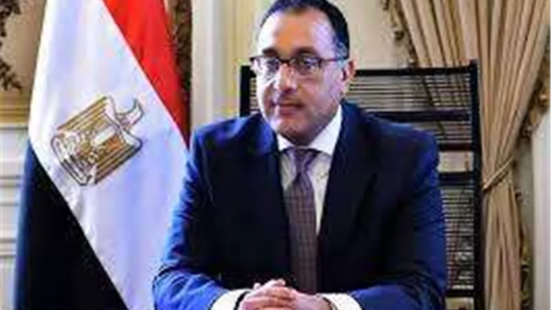 رئيس الوزراء يكلّف بإغلاق المباني القديمة للوزارات حتى الانتهاء من الاستغلال الأمثل لها