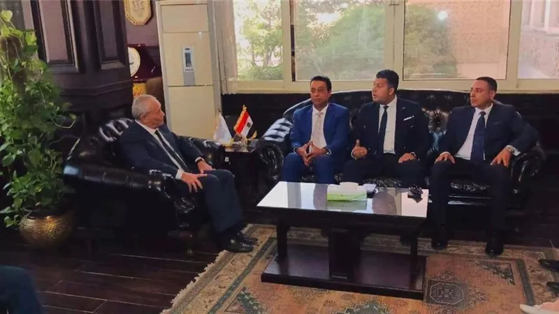 محافظ الأقصر يستقبل وفد المجلس القومي لحقوق الإنسان (صور)