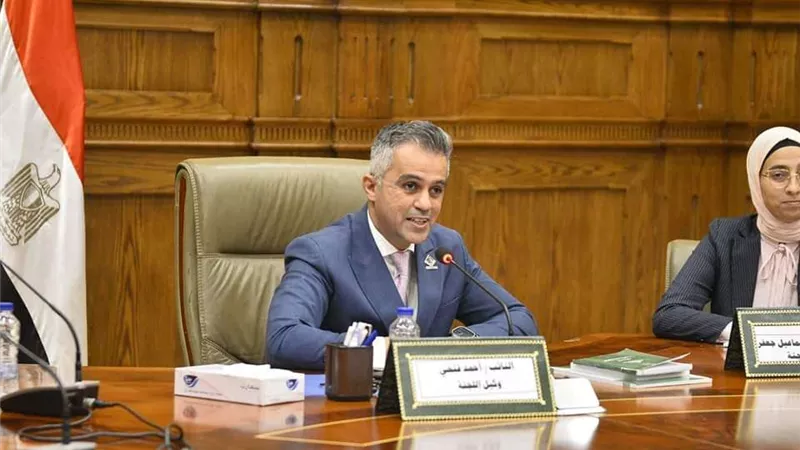 رئيس مجلس النواب يوجه الشكر للنائب أحمد فتحي لدعوته مجلس اتحاد طلاب مدارس الجمهورية لزيارة البرلمان