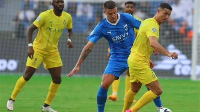 الهلال يواجه النصر في قمة الدوري السعودي.. الليلة