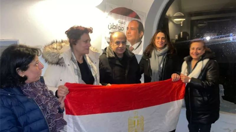 استمرار توافد الجالية المصرية في هولندا للتصويت بالانتخابات الرئاسية