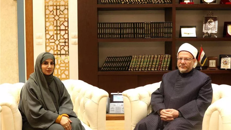مفتي الجمهورية يستقبل مديرة المكتب الكويتي للمشروعات الخيرية بالقاهرة ويبحثان سبل التعاون