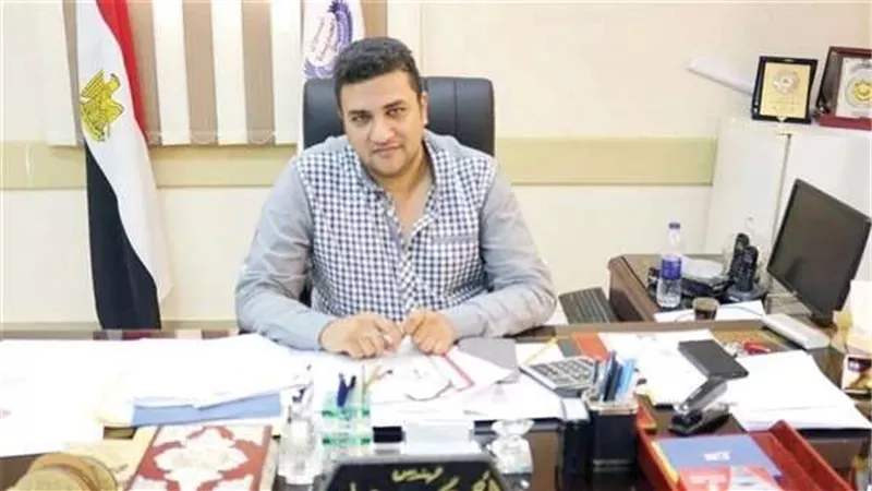 رئيس جهاز العبور يبحث مقترحات وطلبات سكان الحي السابع وتطوير الطرق والمرافق