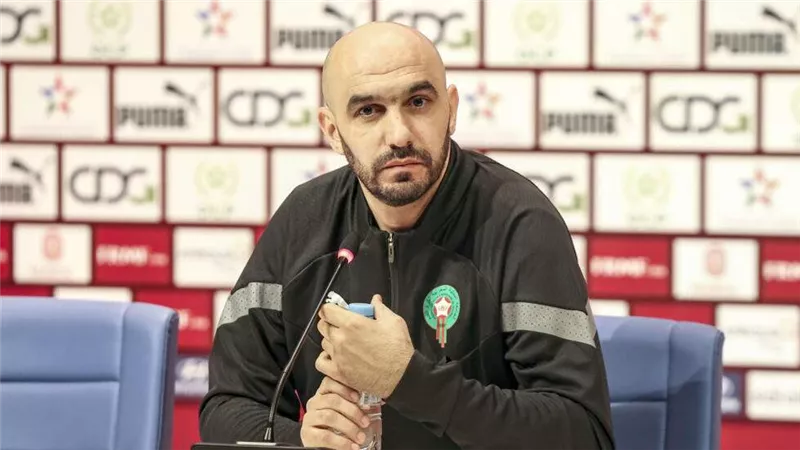 استبعاد كولر.. الركراكي ينافس سيسيه وبن شيخة على لقب أفضل مدرب في أفريقيا
