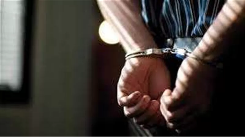 ضبط المتهم بطعن طالبة بسلاح أبيض لسرقة والدها في دمياط