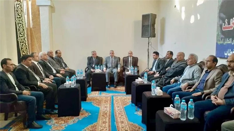 مدير الأمن ومحافظ سوهاج يقدمان واجب العزاء بعضو مجلس النواب