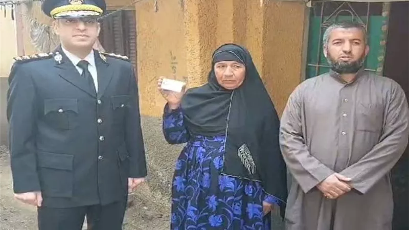 «الداخلية» تنهي عقبة سيدة في صرف معاش زوجها المتوفي وتعيد قيدها بالسجلات