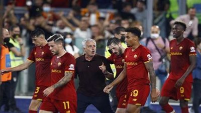 الدبابه لوكاكو يقود روما للتقدم في الشوط الأول أمام فيورنتينا