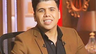 عمر كمال يدلي بصوته.. ويؤكد: لازم الكل يشارك في الانتخابات من أجل مصر