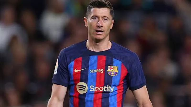 برشلونة يرد سريعًا على جيرونا برأسية 
