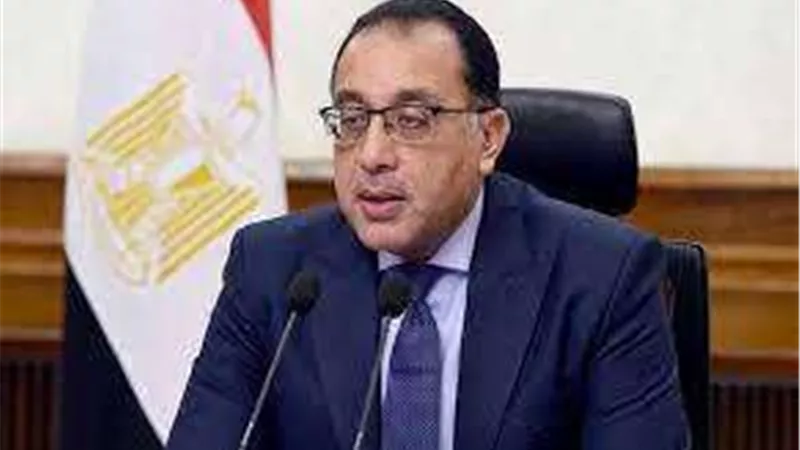 رئيس الوزراء يؤكد على أهمية متابعة ضبط الأسواق وأسعار السلع