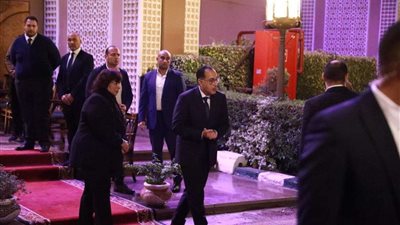 إيناس عبد الدايم تستقبل عزاء زوجها وسط حشد من الشخصيات العامة