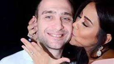 لهذا السبب.. شيرين عبد الوهاب لم تحذف صورتين مع حسام حبيب