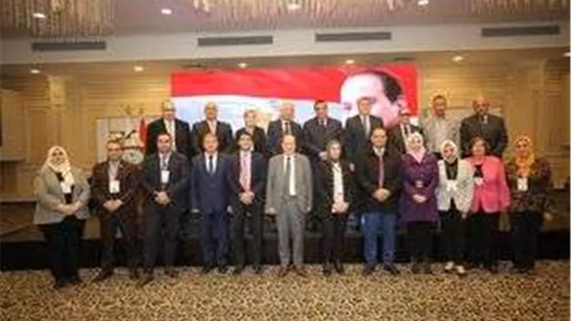 وزير التنمية المحلية: تسليم 21 متدربا من دول القارة شهادات التخرج